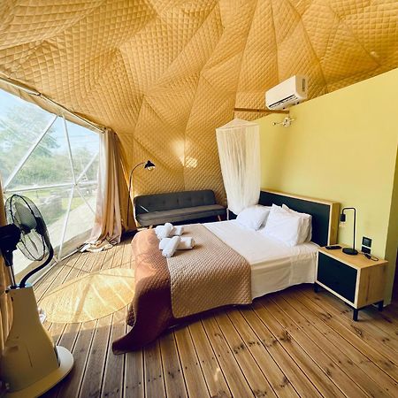 Manna Gea Glamping Domes Hotell Vónitsa Eksteriør bilde