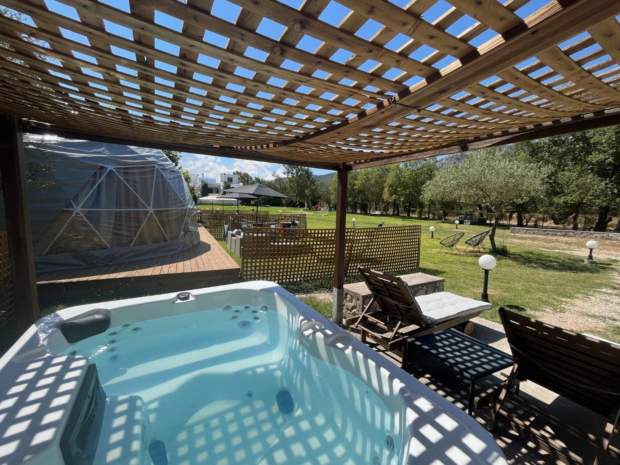 Manna Gea Glamping Domes Hotell Vónitsa Eksteriør bilde